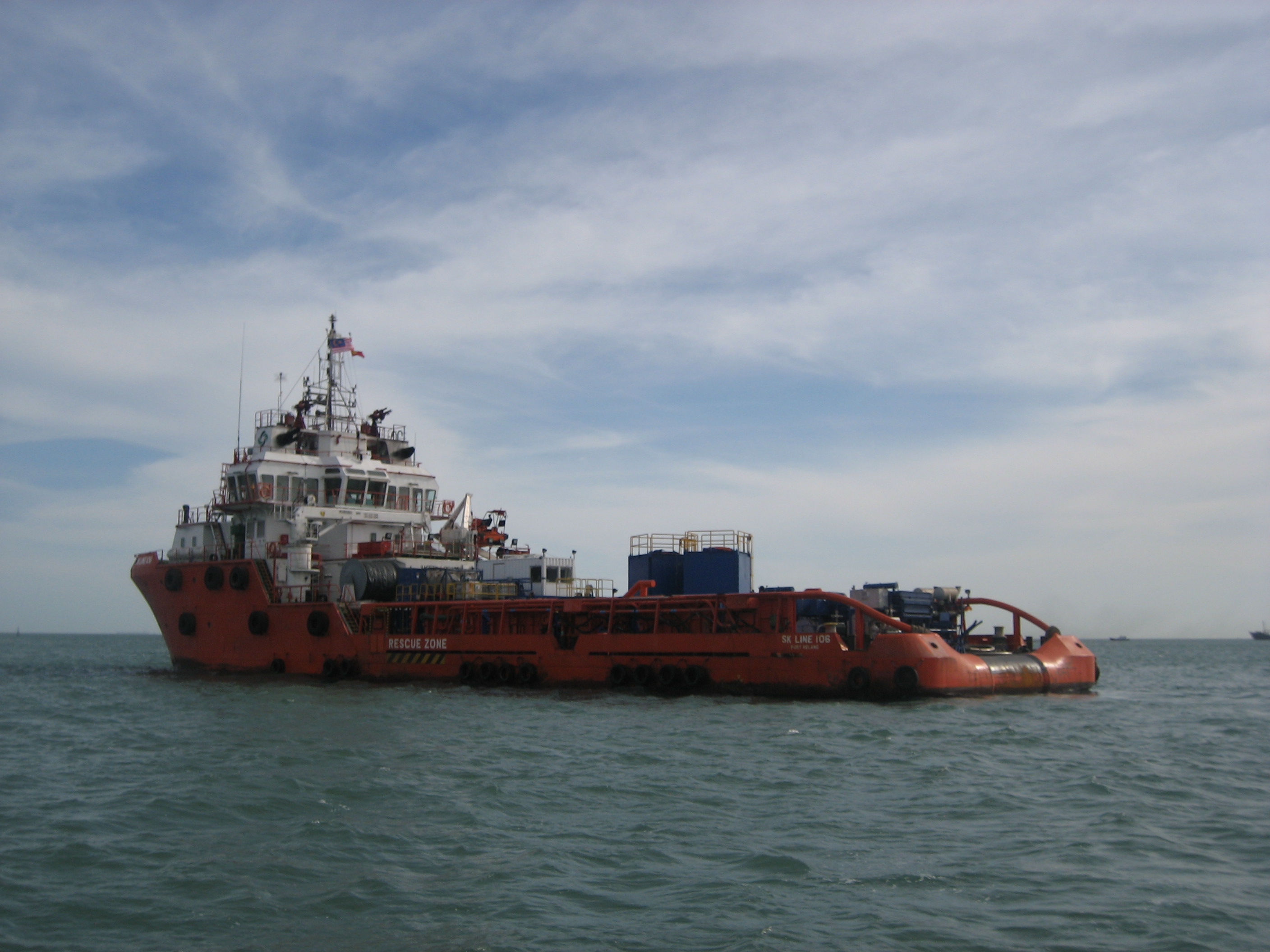 Khảo sát phần chìm vỏ tàu - Công Ty TNHH Dịch Vụ Lặn Và Thiết Bị Lặn Thiện Lâm